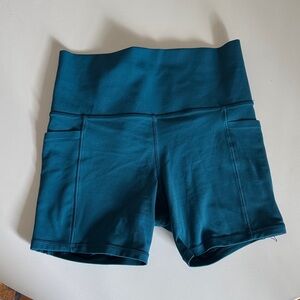 Athleta Teal Salutation Stash High Rise 5” Shorts for Women Size S